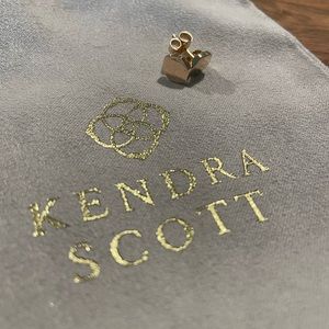 KENDRA SCOTT Davis Metal Studs